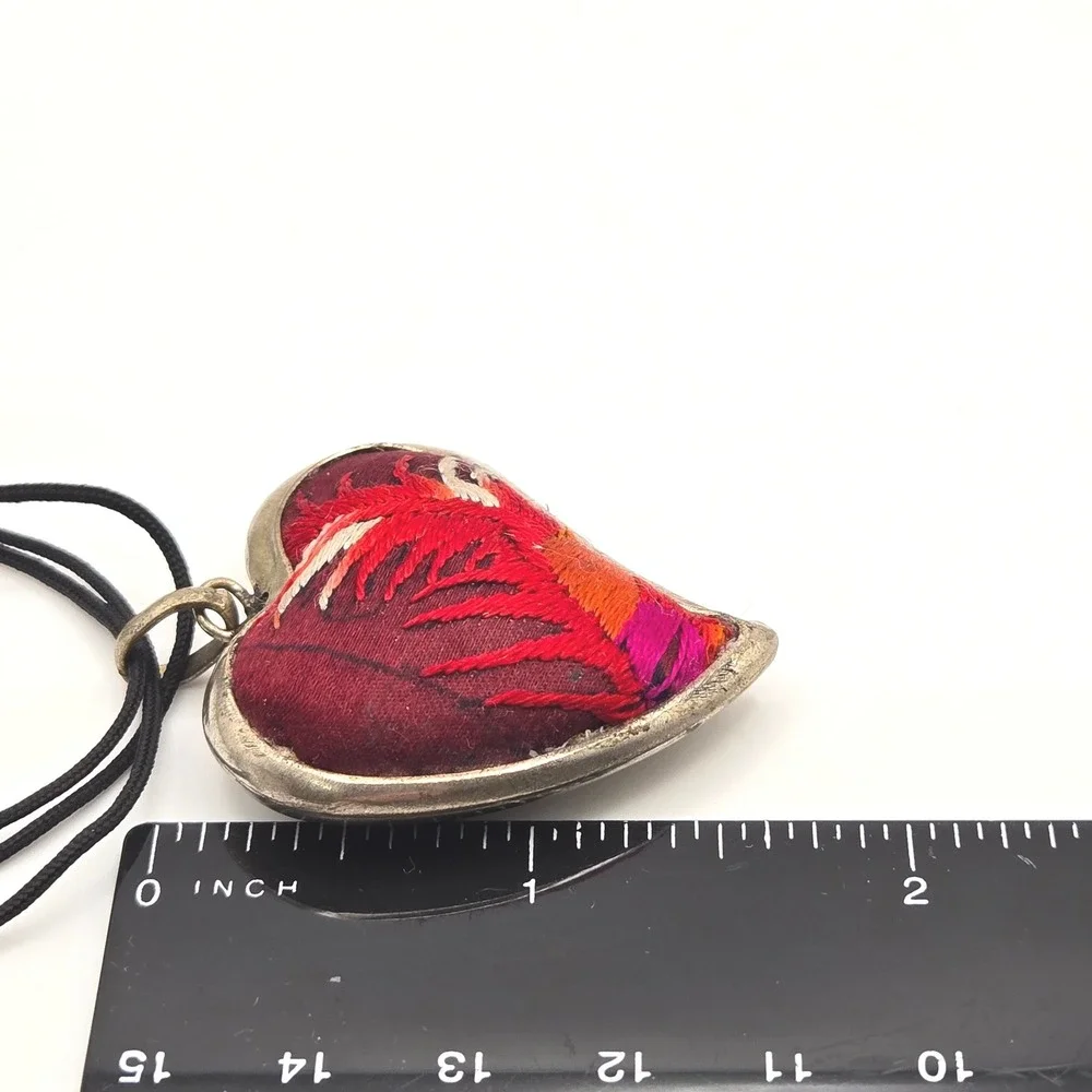 Vintage 80s Embroidered Heart Pendant‎ Necklace Red Textile Inlay, Boho Folk